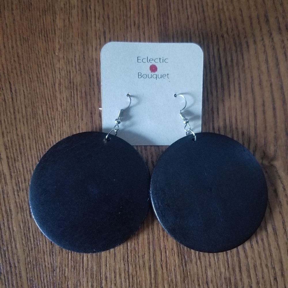 BLACK WOOD DISK EARRINGS